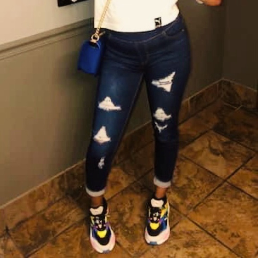 Stressed Jeans